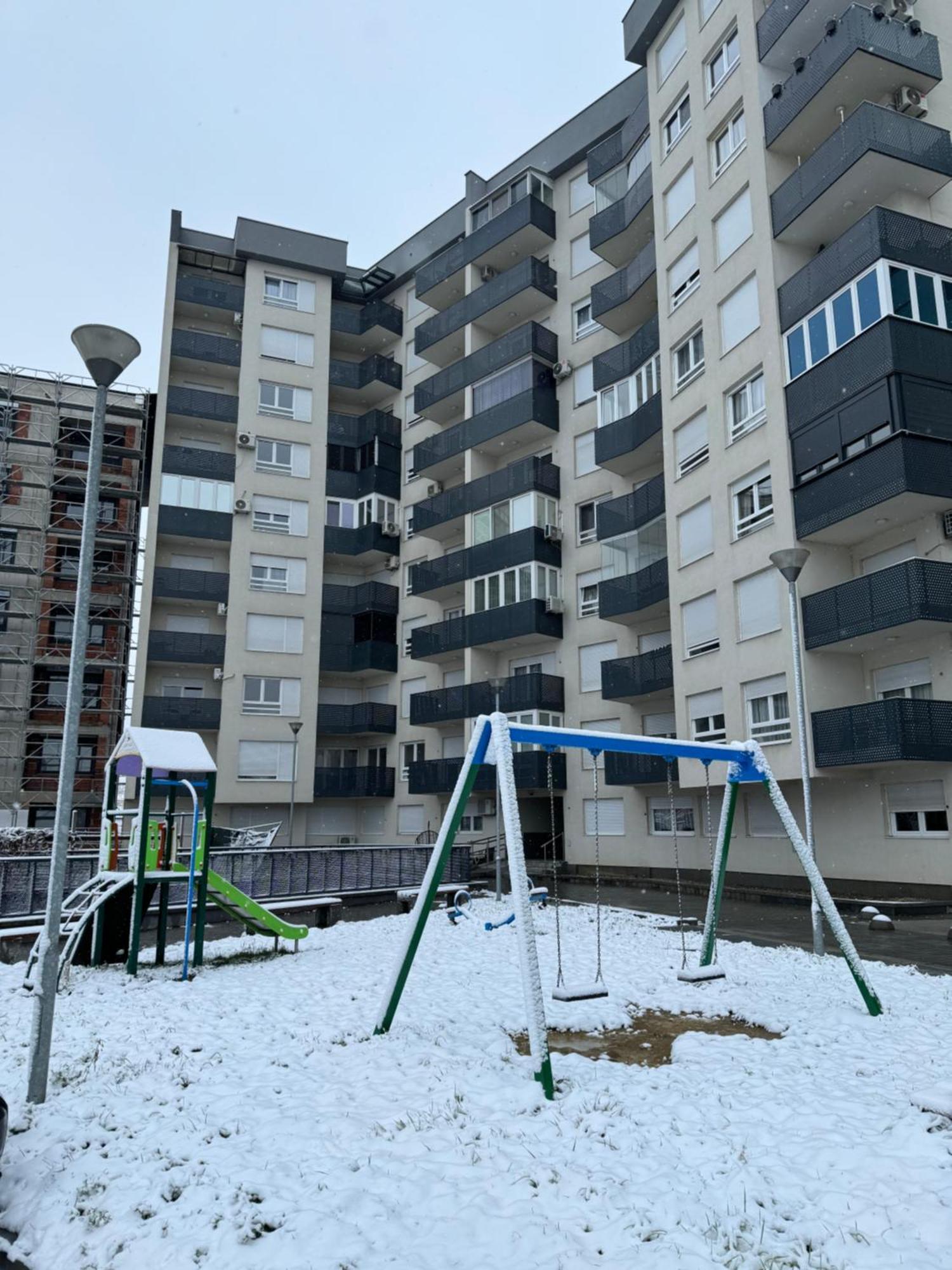 Amina Apartment Tuzla Exterior photo